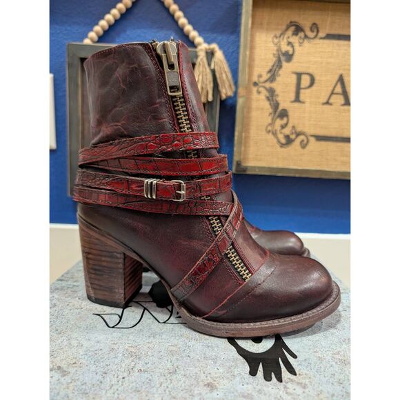 Freebird by Steven Balboa Ankle Booties Wine Zip Block Heel with Box Women's 9 - Picture 2 of 13